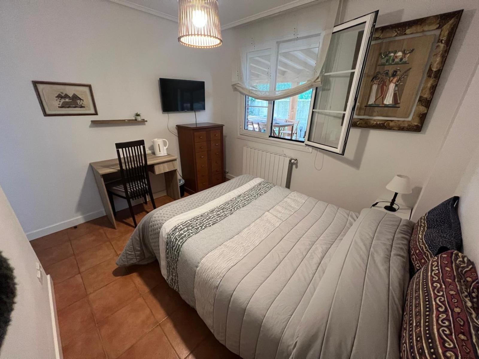 Habitacion Con Bano Privado Boo De Pielagos Bagian luar foto