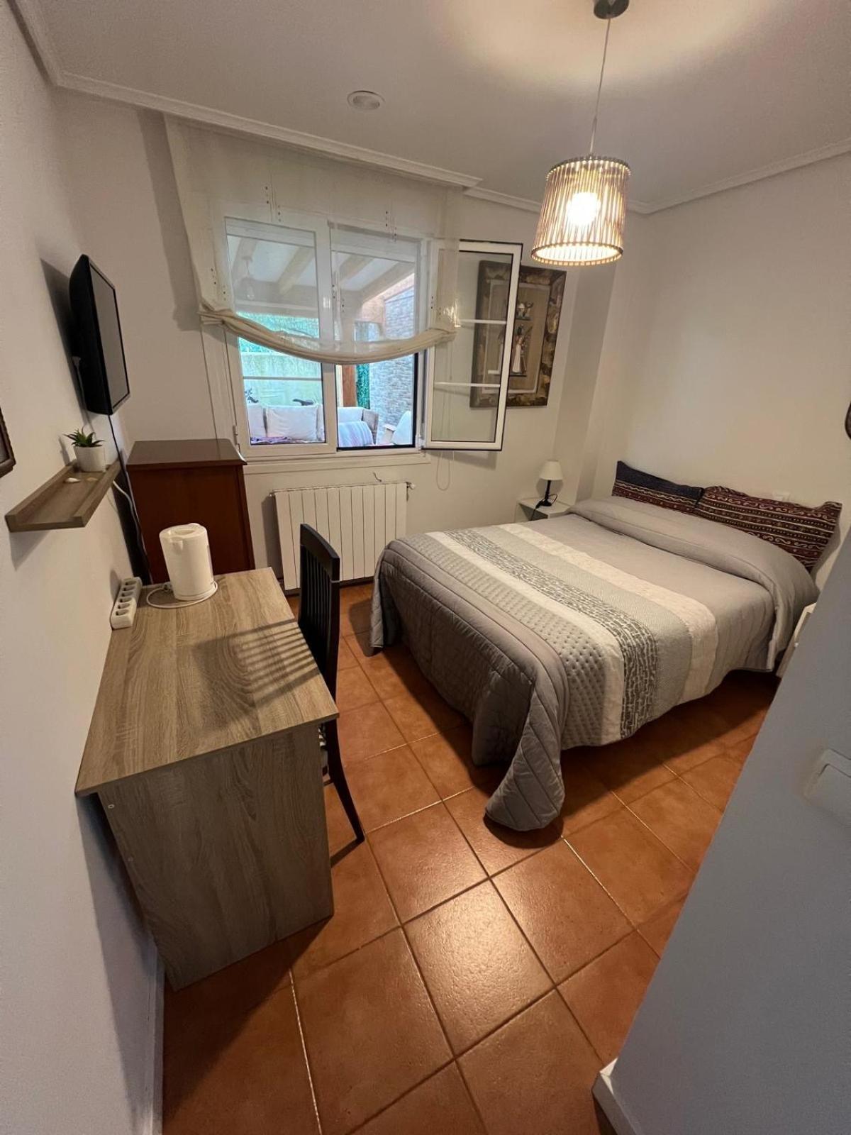 Habitacion Con Bano Privado Boo De Pielagos Bagian luar foto
